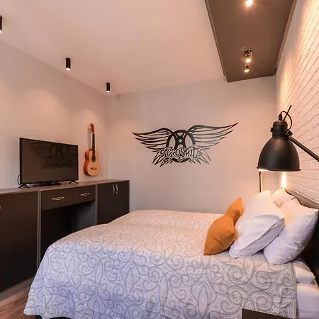 Stylish 1-Bdr In Sofia With Rock'N'Roll Vibes By Flat Mаnager 아파트
