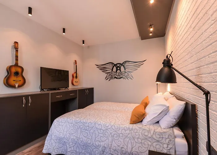 Stylish 1-Bdr In Sofia With Rock'N'Roll Vibes By Flat Mаnager Appartement